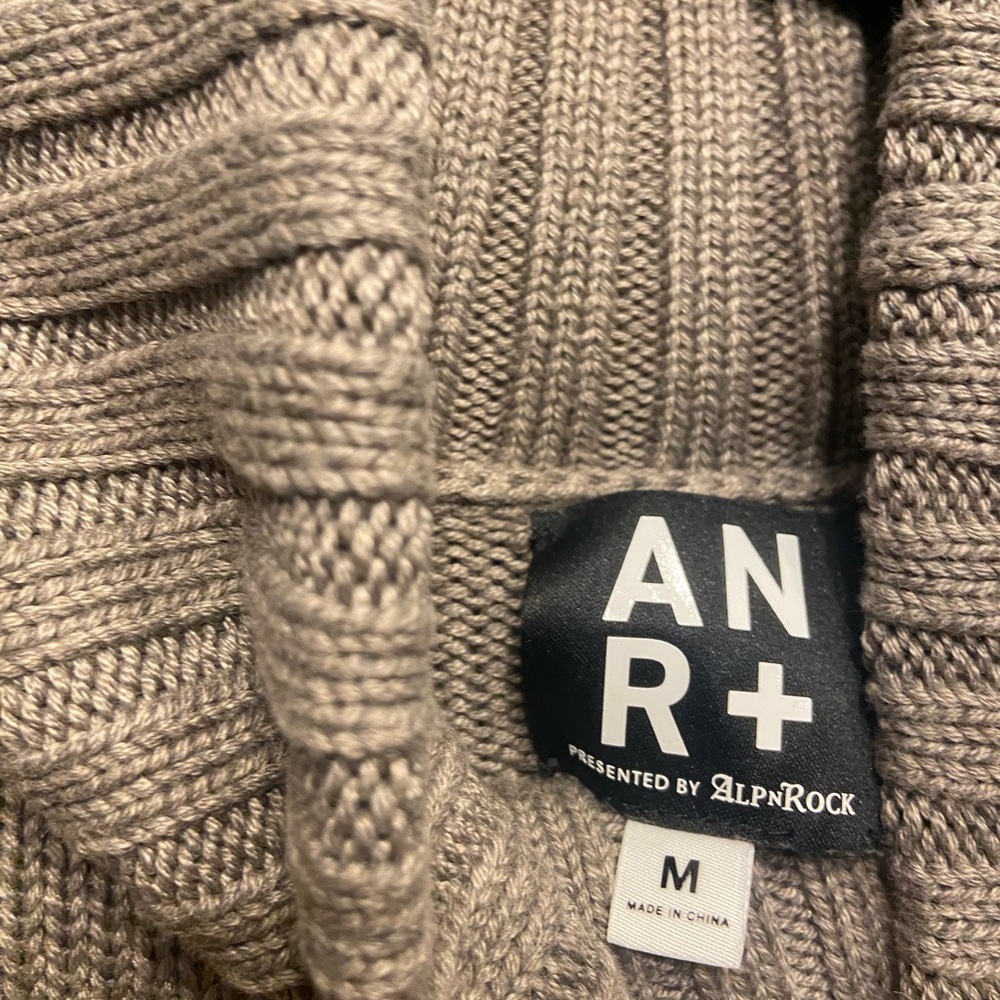 Men's Tan Sweater